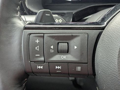 Used 2024 Nissan Pathfinder Platinum FWD image 25