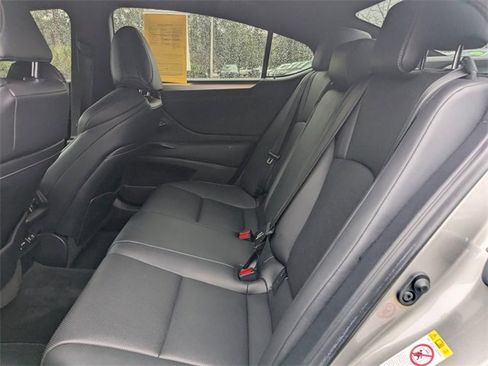 Used 2019 Lexus ES 350 F Sport image 13