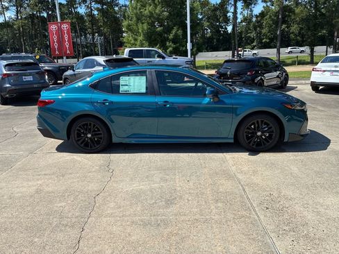 New 2026 Toyota Camry SE FWD image 8