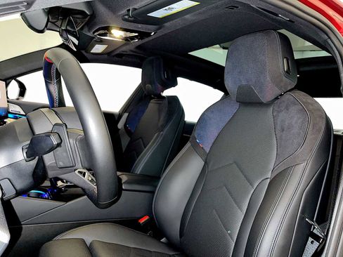 Used 2024 BMW i5 M60 w/ Premium Package image 20