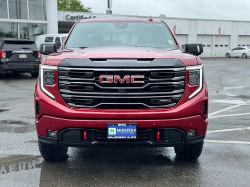 Certified 2025 GMC Sierra 1500 AT4 w/ Technology Package AWD/4WD image 9