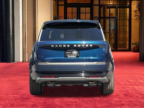 New 2026 Land Rover Range Rover Long Wheelbase SE AWD/4WD image 9