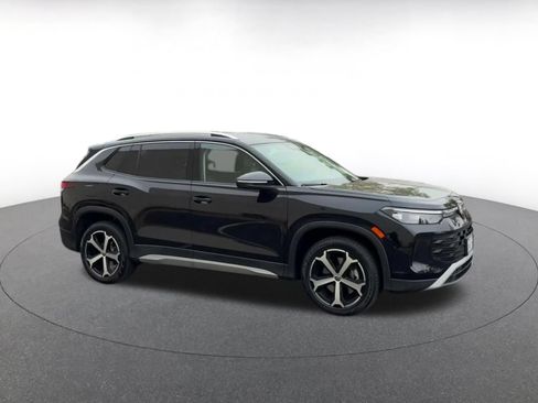 Used 2026 Volkswagen Tiguan SE AWD/4WD image 2