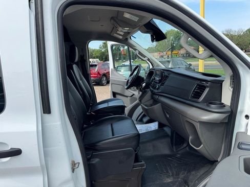 Used 2022 Ford Transit 250 Low Roof AWD image 22