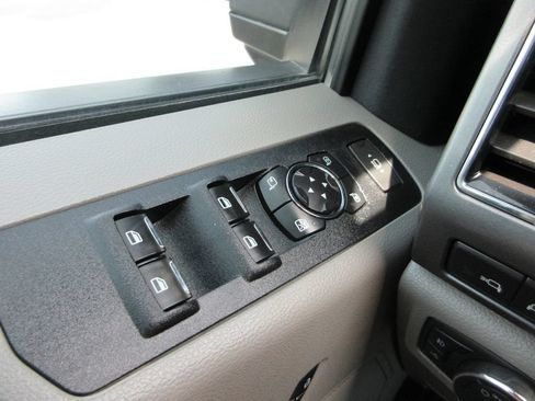 Used 2022 Ford F350 XLT w/ XLT Premium Package AWD/4WD image 27