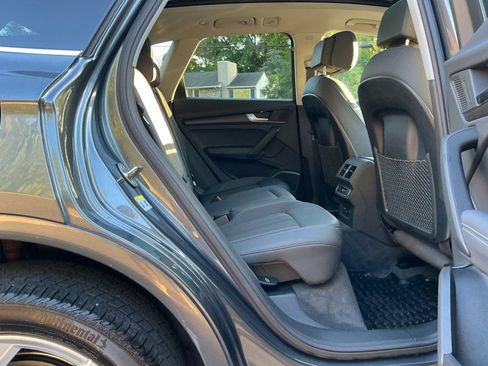 Used 2023 Audi Q5 2.0T Premium Plus w/ Premium Plus Package AWD/4WD image 12