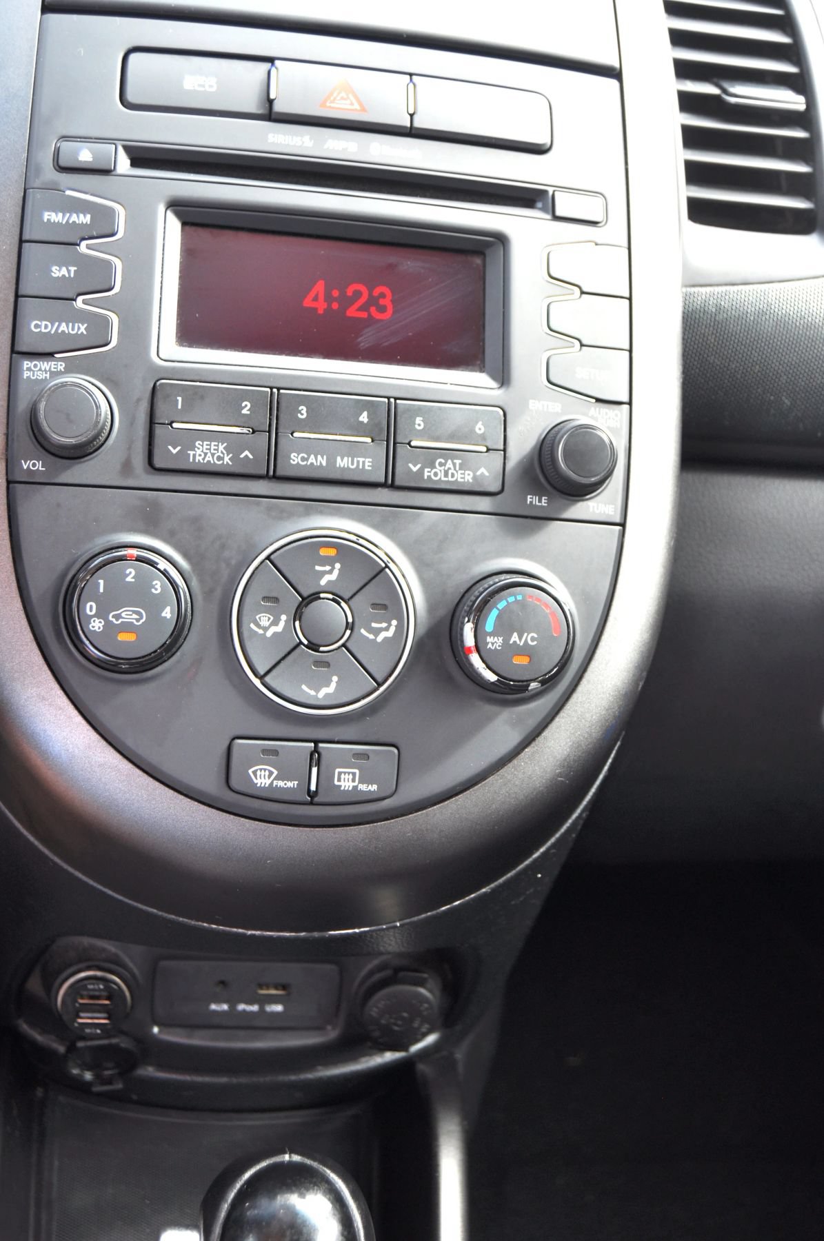 Used 2013 Kia Soul + FWD image 31