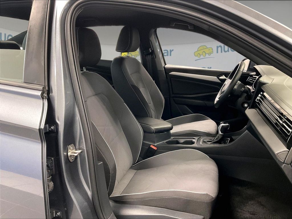 Used 2026 Volkswagen Jetta Sport FWD image 11