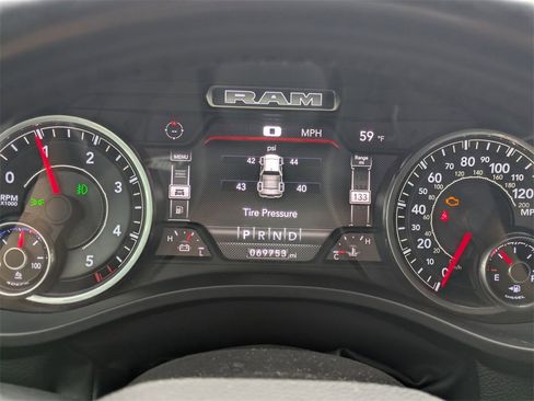 Used 2022 RAM 1500 Big Horn image 32