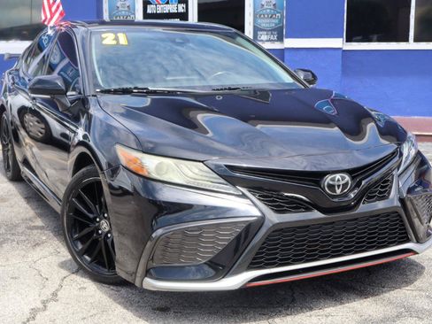 Used 2021 Toyota Camry XSE FWD image 3
