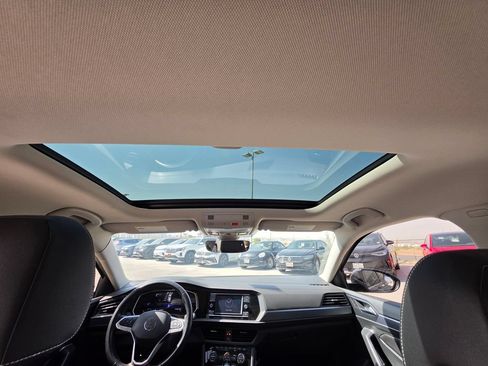 Used 2023 Volkswagen Jetta SE FWD image 19