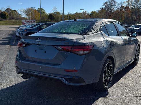 New 2025 Nissan Sentra SR image 5