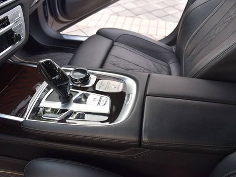 Used 2018 BMW ALPINA B7 xDrive w/ Luxury Rear Seating Package AWD/4WD image 60