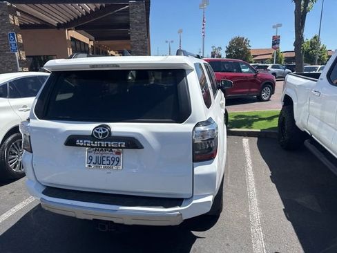 Certified 2023 Toyota 4Runner TRD Off-Road Premium w/ Moonroof Package AWD/4WD image 27