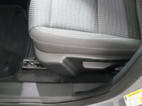 Used 2025 Chevrolet Equinox LT image 22