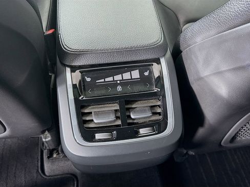 Used 2019 Volvo XC90 T6 Momentum image 27