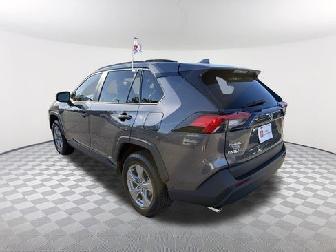 Certified 2022 Toyota RAV4 XLE w/ Convenience Package image 15