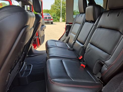 Used 2020 Jeep Wrangler Unlimited Rubicon AWD/4WD image 13