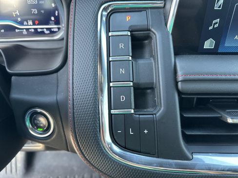Used 2023 Chevrolet Tahoe RST AWD/4WD image 16