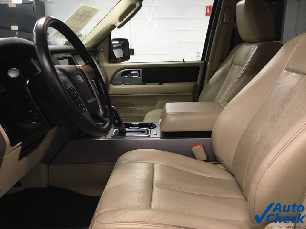 Used 2017 Ford Expedition Limited w/ Equipment Group 301A AWD/4WD image 25