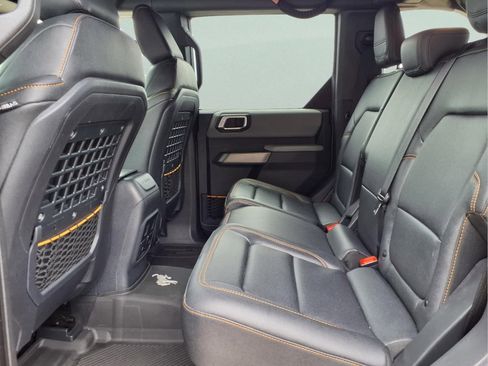 Used 2023 Ford Bronco Badlands AWD/4WD image 11