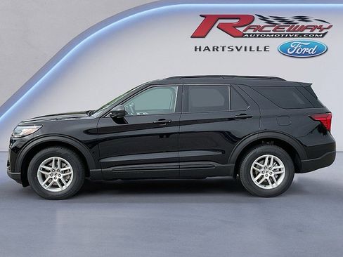 New 2026 Ford Explorer Active RWD image 2