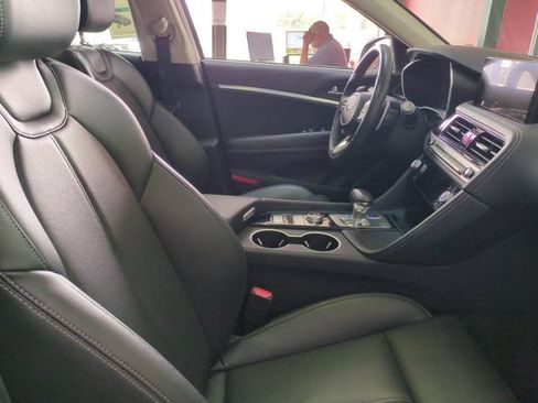 Used 2025 Genesis G70 2.5T RWD image 27