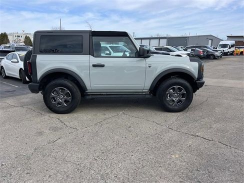 Used 2022 Ford Bronco Big Bend image 2