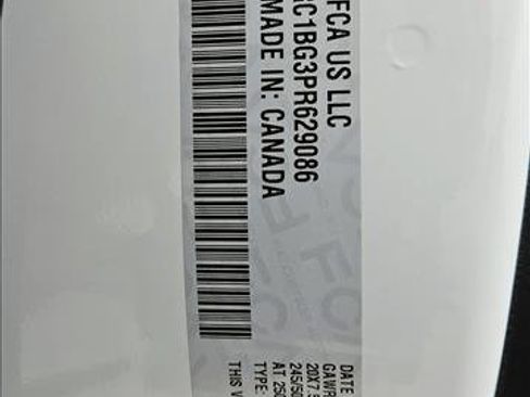 Used 2023 Chrysler Pacifica Touring-L w/ S Appearance Package image 25