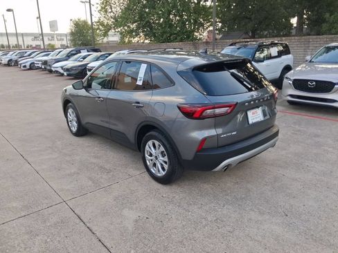 Used 2025 Ford Escape Active FWD image 8