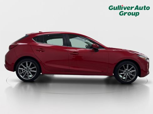 Used 2018 MAZDA MAZDA3 Touring FWD image 10