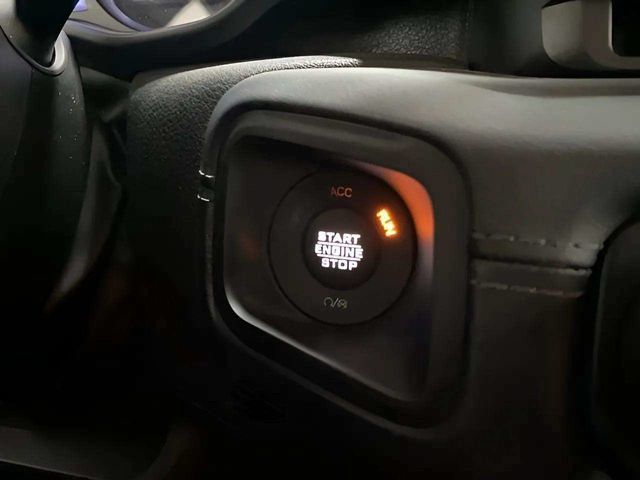 Used 2025 Jeep Wrangler Unlimited Sahara w/ Safety Group AWD/4WD image 35