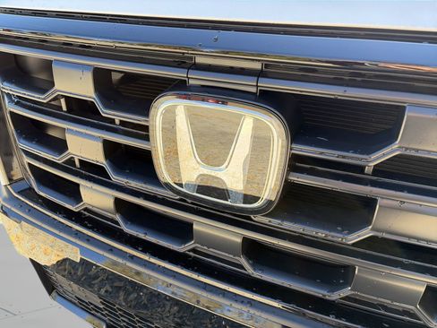 New 2026 Honda Pilot Sport image 25