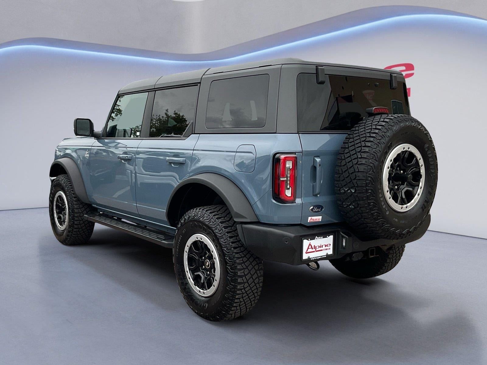 Used 2024 Ford Bronco Outer Banks w/ Sasquatch Package AWD/4WD image 3