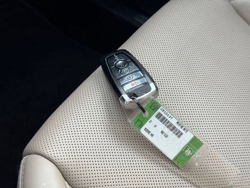 Used 2021 Lincoln Nautilus Reserve w/ Equipment Group 201A image 41