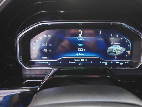 Used 2025 Chevrolet Silverado 1500 RST image 16