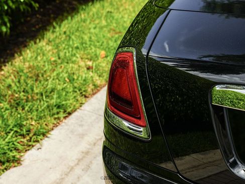 Used 2019 Rolls-Royce Dawn RWD image 68