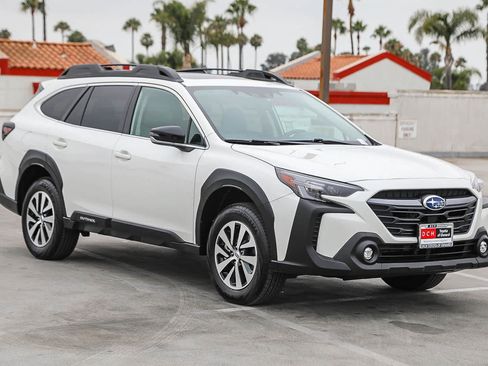 Used 2024 Subaru Outback Premium AWD/4WD image 4
