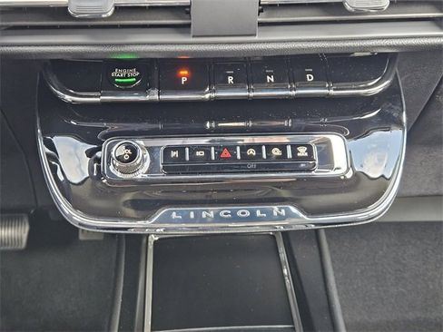 New 2026 Lincoln Corsair Premiere image 18