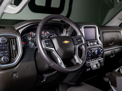 Used 2022 Chevrolet Silverado 3500 LT w/ Convenience Package image 21