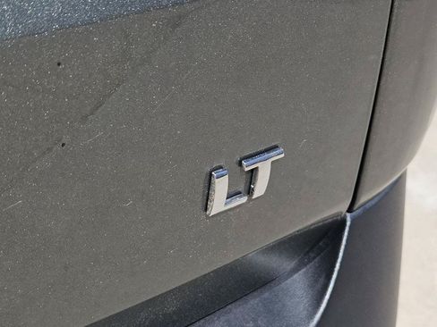 Used 2022 Chevrolet Traverse LT w/ LPO, Floor Liner Package FWD image 8