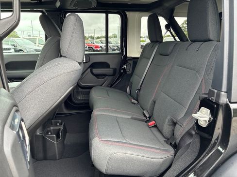 New 2025 Jeep Wrangler Rubicon image 24
