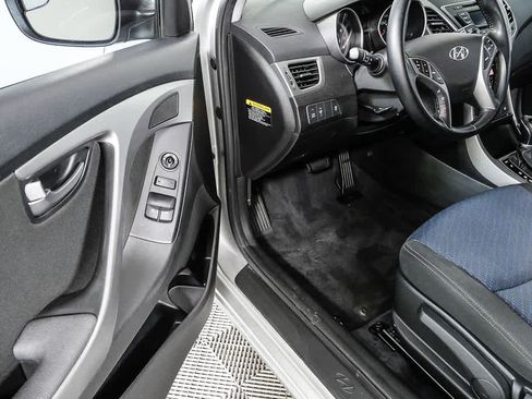 Used 2014 Hyundai Elantra image 7