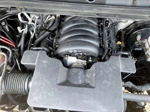 Used 2018 GMC Yukon SLT AWD/4WD image 30