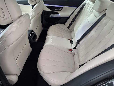 New 2026 Mercedes-Benz E 350 4MATIC Sedan image 11