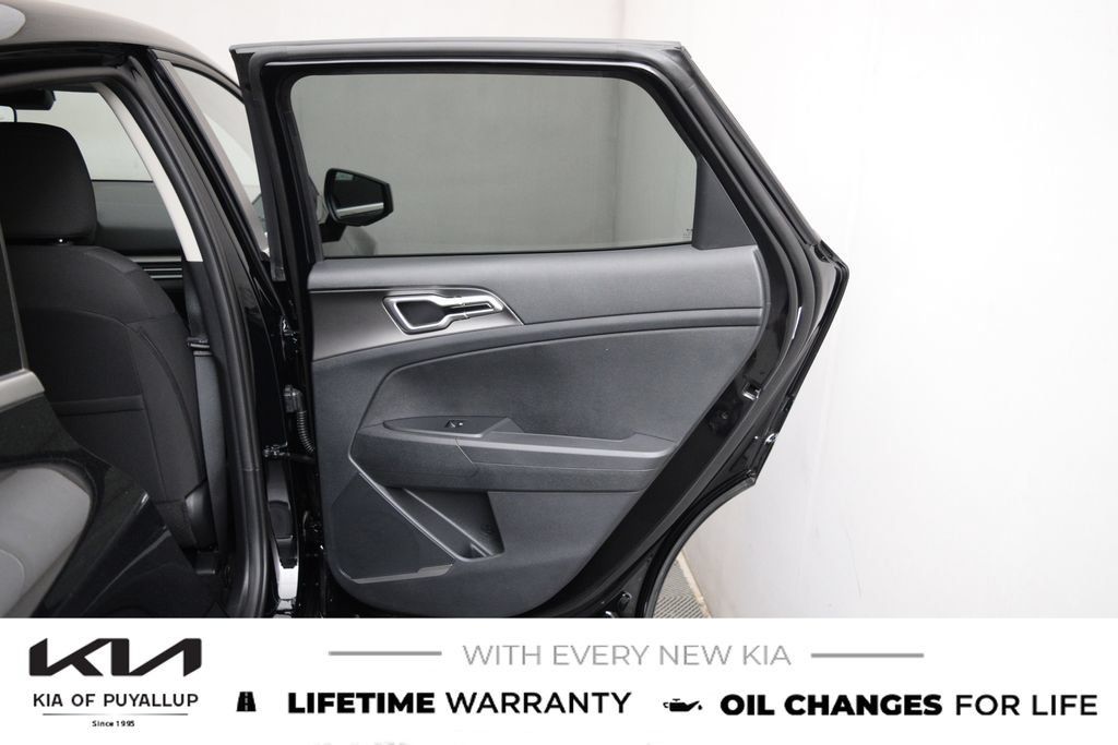 New 2026 Kia Sportage LX AWD/4WD image 13