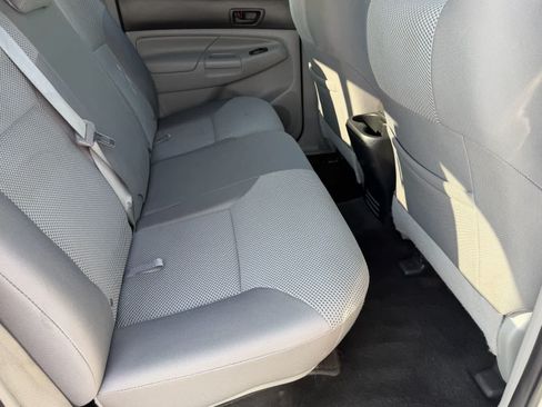 Used 2015 Toyota Tacoma PreRunner w/ TRD Off-Road Package RWD image 15