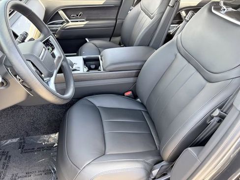 New 2026 Land Rover Range Rover Long Wheelbase SE AWD/4WD image 7