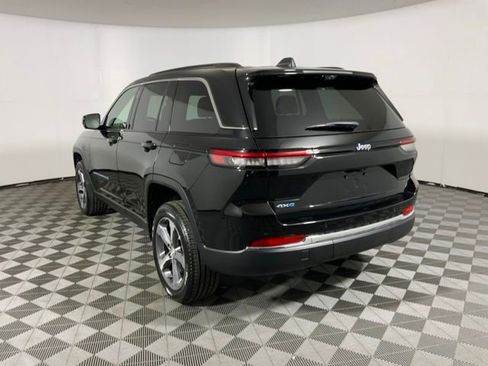 Used 2024 Jeep Grand Cherokee Limited 4xe w/ Luxury Tech Group II image 8