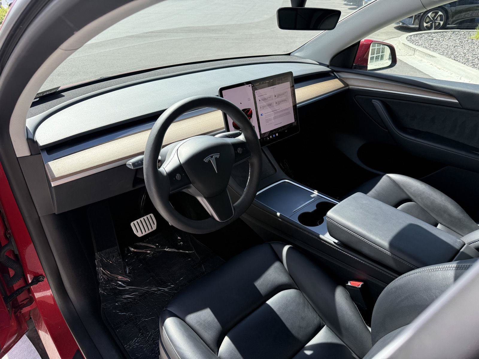 Used 2023 Tesla Model Y Performance AWD/4WD image 12